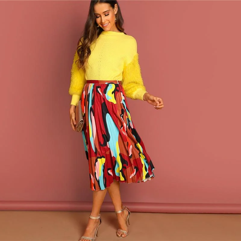 Graphic Print Pleated Skirt